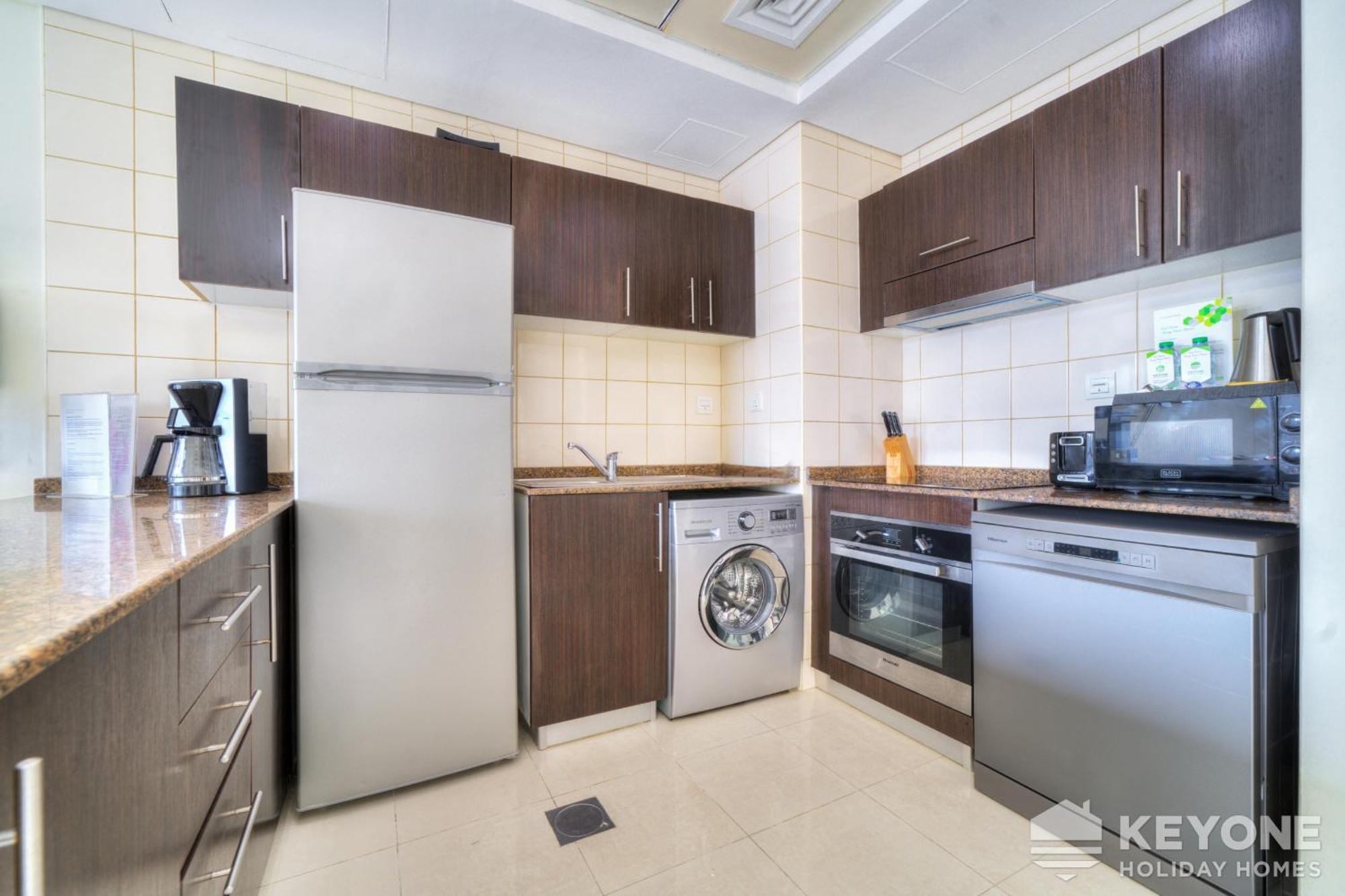 Contemporary One Bedroom With Full Marina View Dubai Luaran gambar